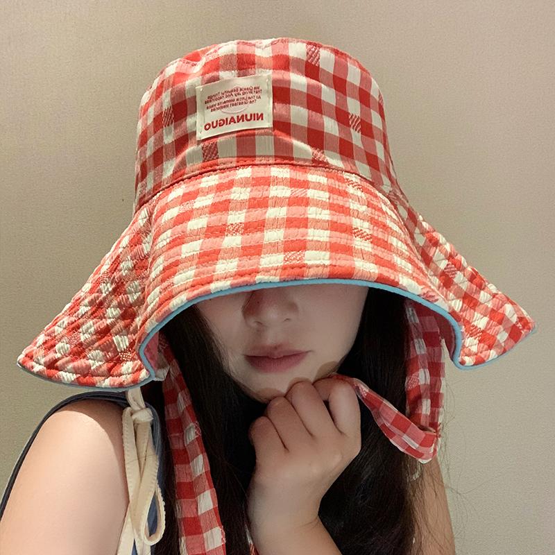 Front and back two, wearing plaid fisherman hats, children's large brim lace-up, face-showing small sun hat, color-edged versatile sunscreen basin hat
