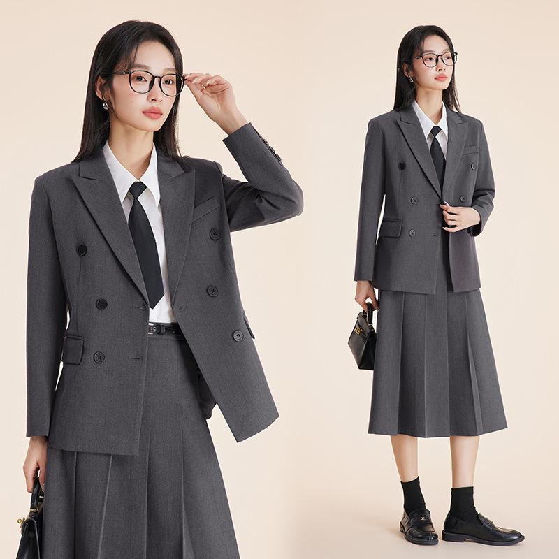 

Женский деловой профессиональный костюм-тройка высокого класса для собеседований и официальных мероприятий 4XL