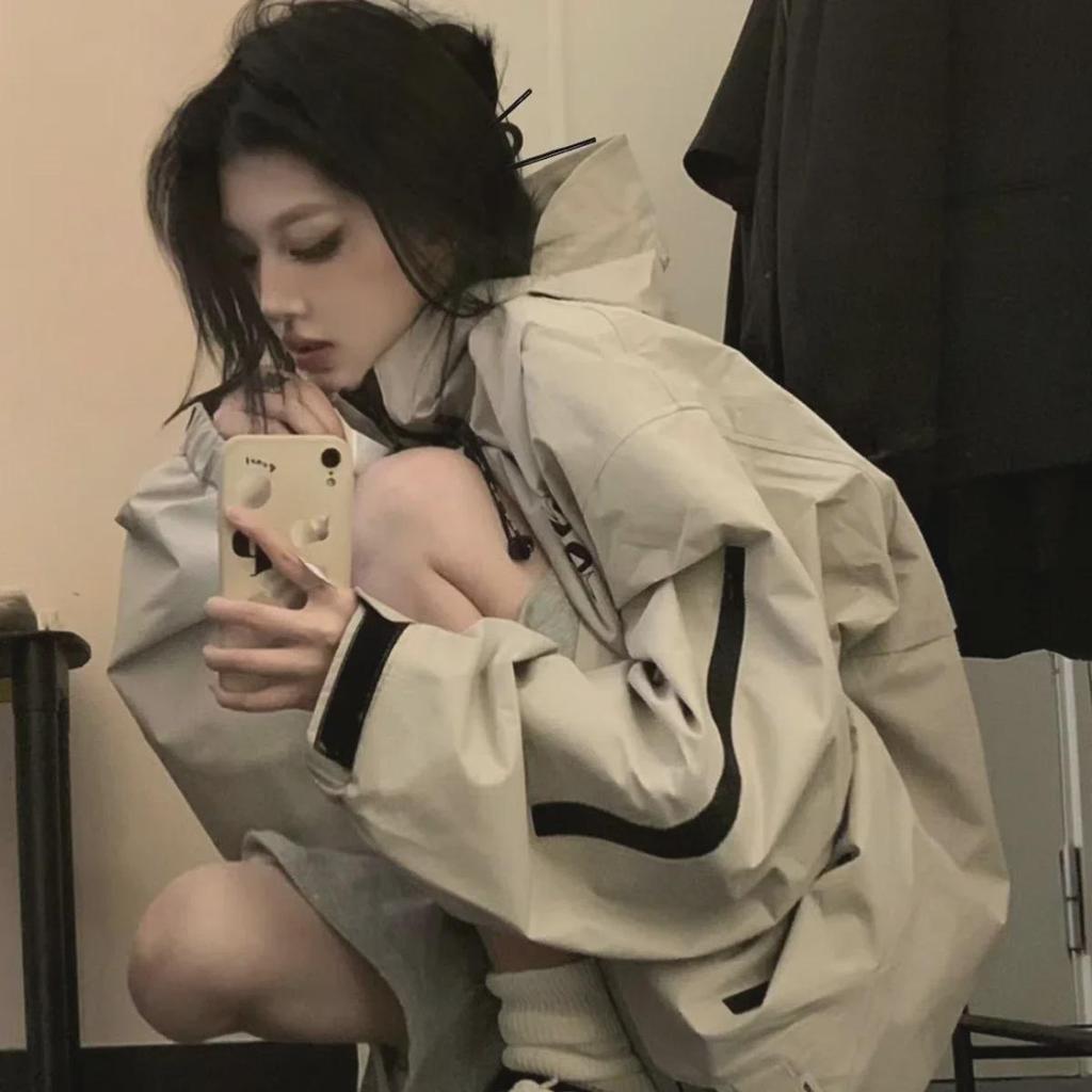 Trendy New American Retro Jackets for Men and Women: Stylish Spring and Autumn Outerwear