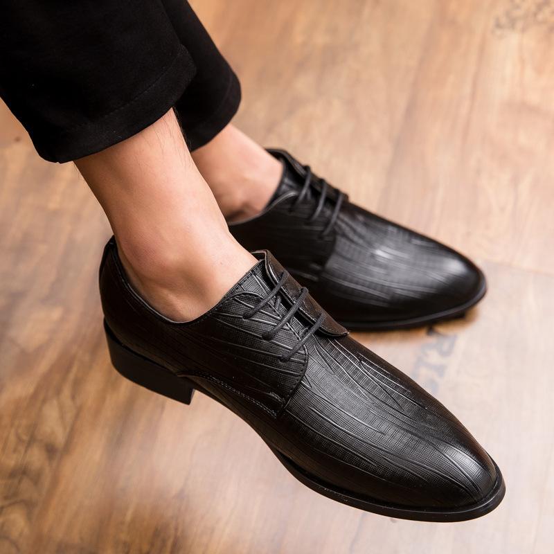 

2025 spring business leather shoes men s Korean version of British style casual hairstylist suit groom leather shoes 43 коричневый