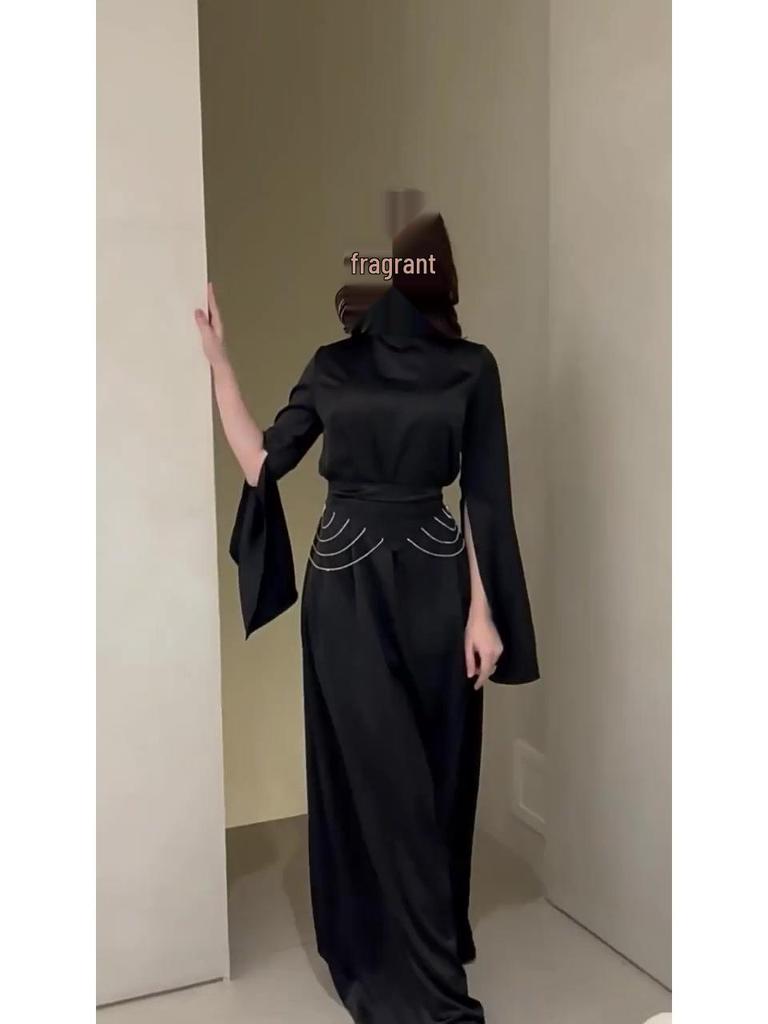 Jarní saténové šaty s polovyvýšeným límcem 2024: Evropsko-americký soudní styl, zeštíhlující pas, s dlouhým rukávem