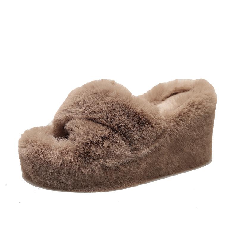 

8Cm fluffy slippers women wear Internet celebrity 2025 new autumn and winter cute lazy plush cross cotton drag tide 40