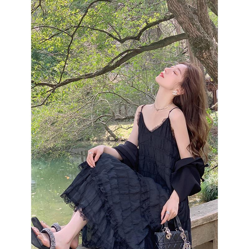 White Suspender Dress Women's Summer New French Beautiful Lace Splicing Super Fairy Seaside Vacation Suspender Skirt