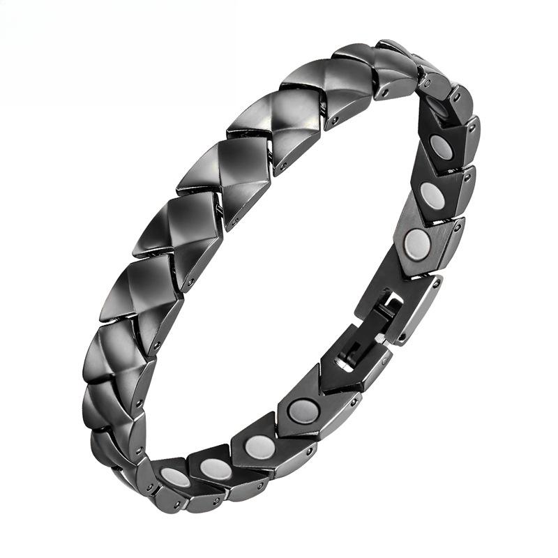 Luxurious SVANHILD Titanium Bracelet - Mirror-Polished Cubes for Boardroom To Gala Events