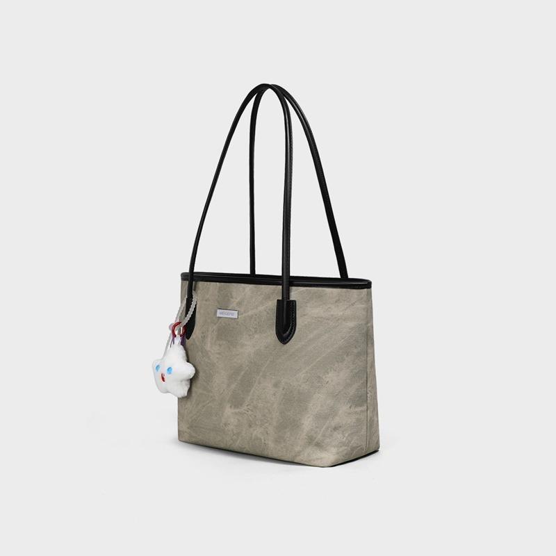 Tote bag women's new autumn and winter women's bag commuting large-capacity students in class computer armpit bag luggage
