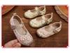 Girls' Traditional Beijing Embroidered Hanfu Shoes - Ethnic Style