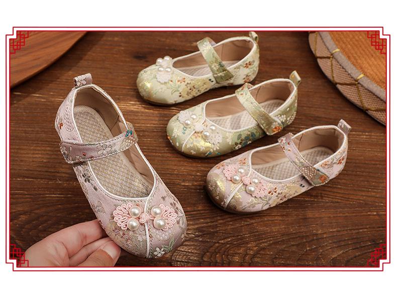 Girls' Traditional Beijing Embroidered Hanfu Shoes - Ethnic Style
