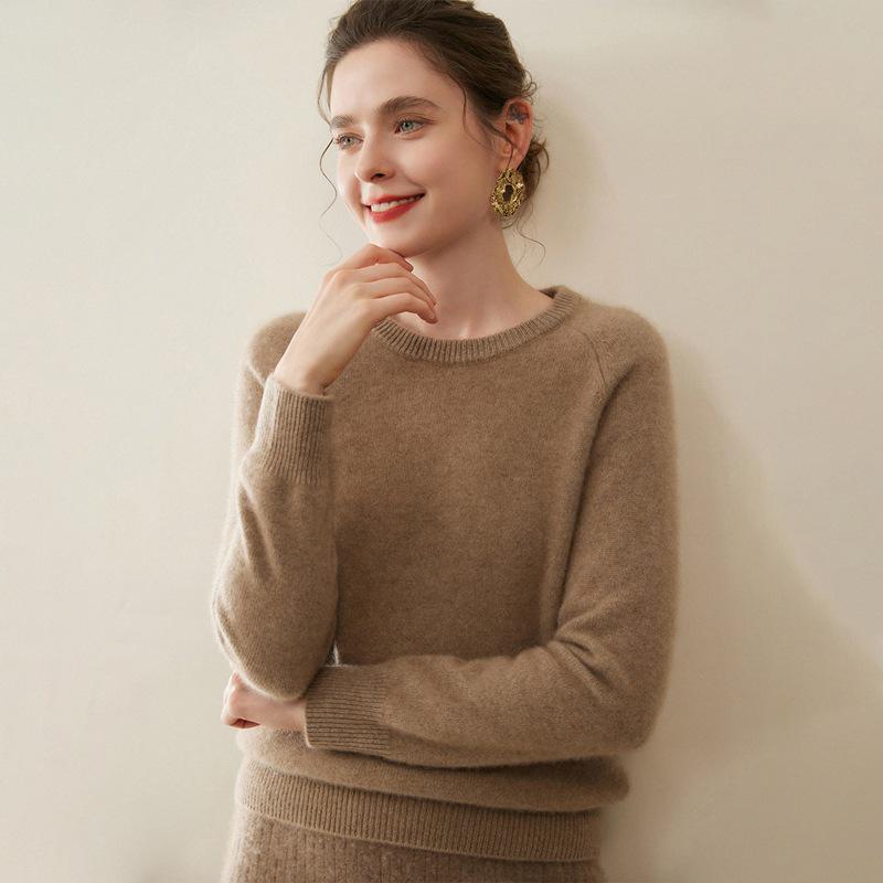 Women's Pure Cashmere Sweater - Round Neck, Loose Fit, Thickened Knit Base Layer with Raglan Sleeves, Skin-Friendly for Autumn/Winter.