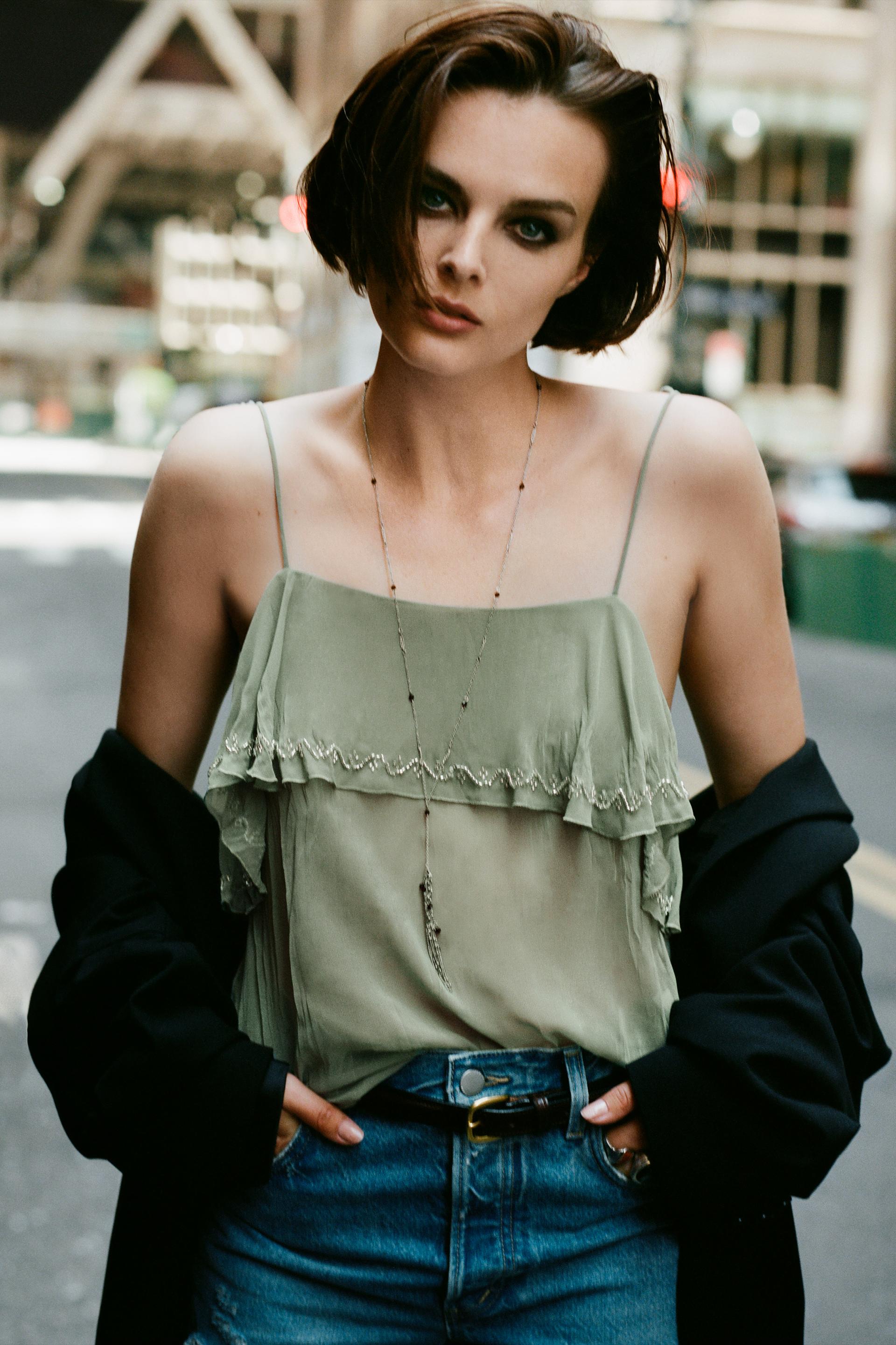 

МЯТЫЙ ТОП С ВЫШИВКОЙ НА ЗАВЯЗКАХ