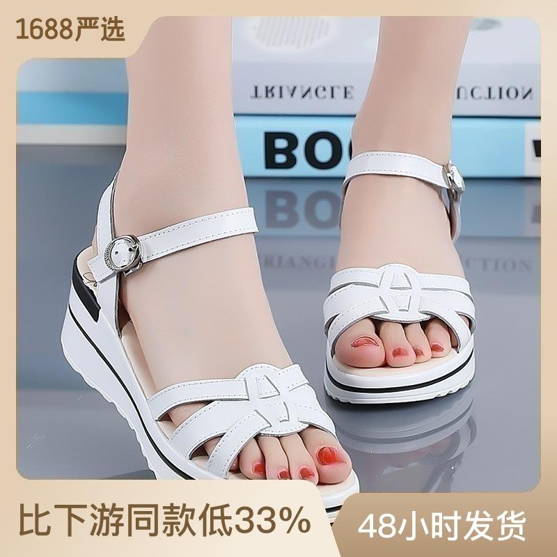 New Leather Wedge Heel Mother Sandals Fashionable and Casual Versatile Platform Muffin and Beach Women's Sandals