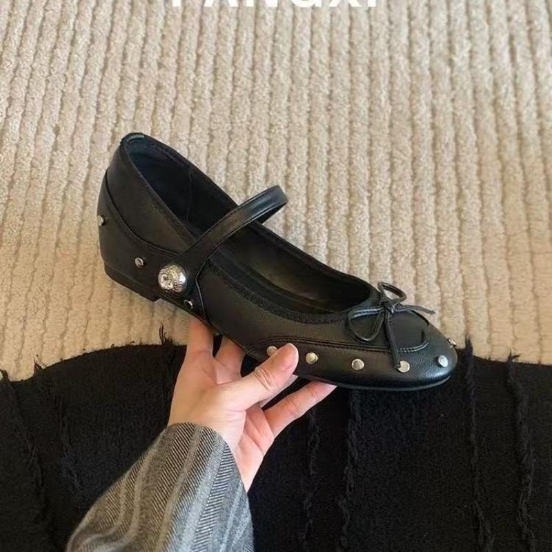 French Round Toe Shallow Mouth One Line Strap Inside Heightened Rivet Bow Mary Jane Single Shoes for Women