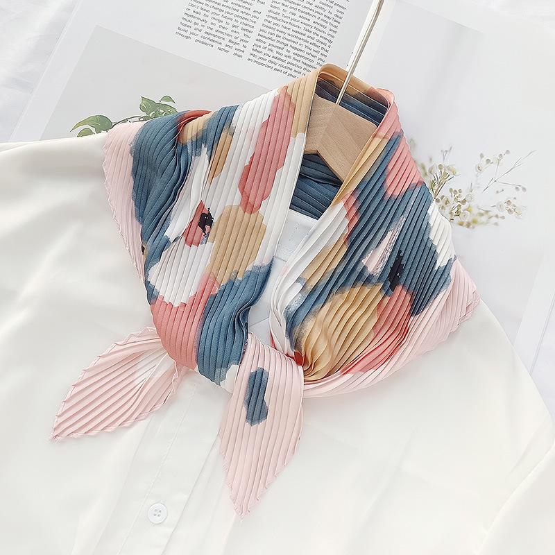 Retro Color Block Crinkled Square Scarf - 70cm Pleated Neckerchief in Imitation Silk for Women
