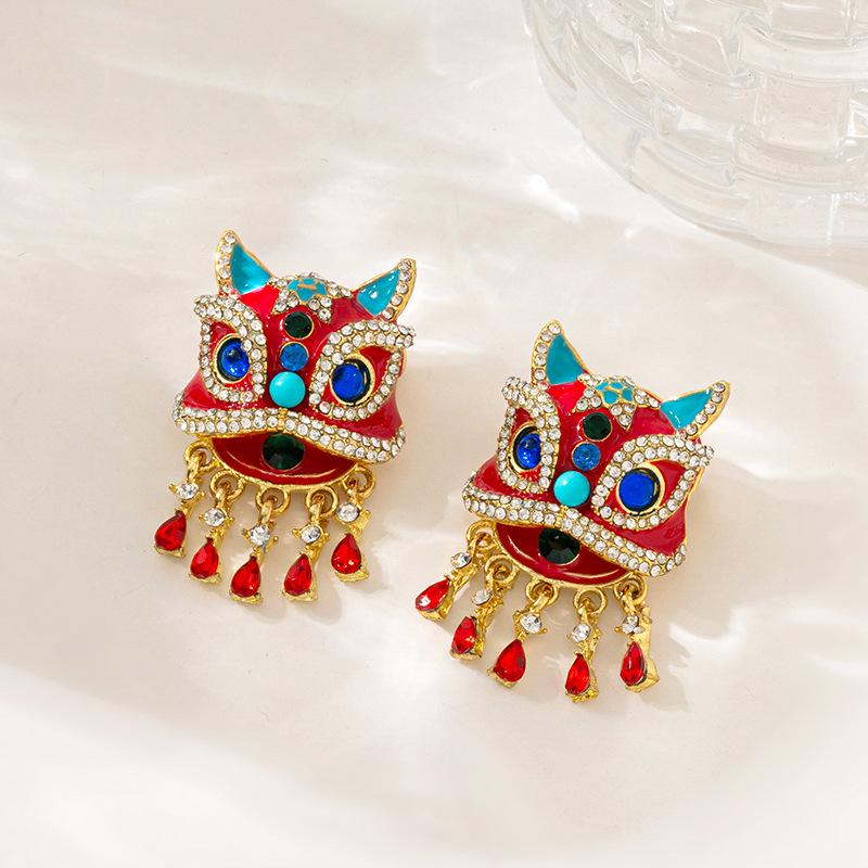 Chinese Style Red Lion Dance Brooch - Women's Luxury Festive Accessory