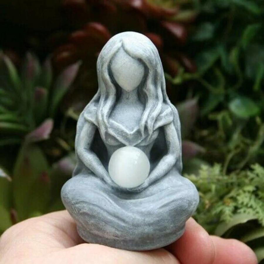Gaia Mother Earth Statue, Moon Goddess Statue, Earth Day, Mother's Day, Thanksgiving Day Gifts, Modern Home Room Decoration