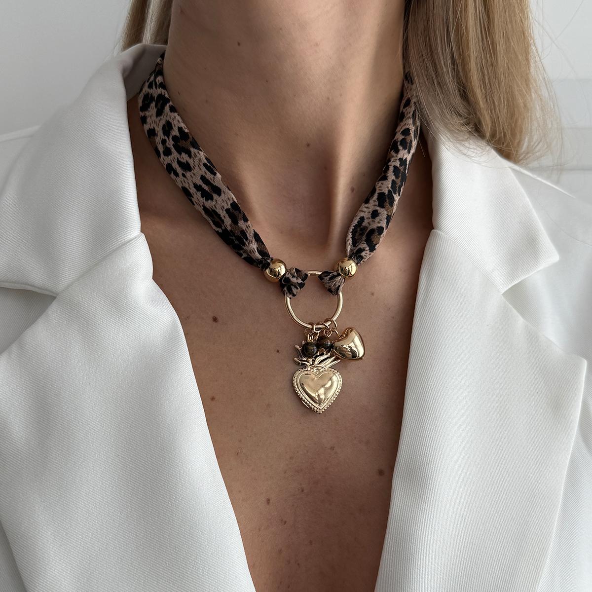 

Ingemark Elegant CCB Heart Shape Pendant Choker Necklace Women Trend Punk Gold Color Metal Chiffon Fabric Neck Chain New Jewelry