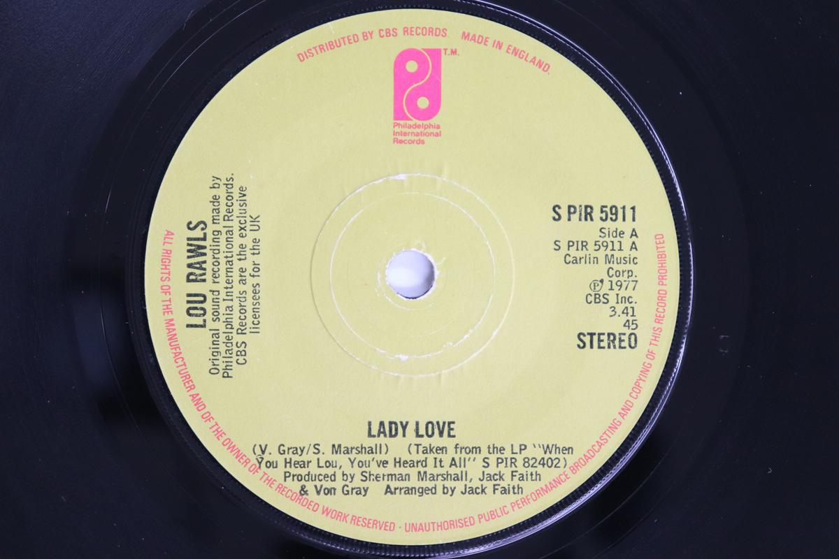 

7-дюймовая пластинка ЛУ РАУЛС - Леди Любовь / Не из тех, кто остается SPIR5911 ФИЛАДЕЛЬФИЯ В 1978 году Великобритания Соул/Фанк Б/У