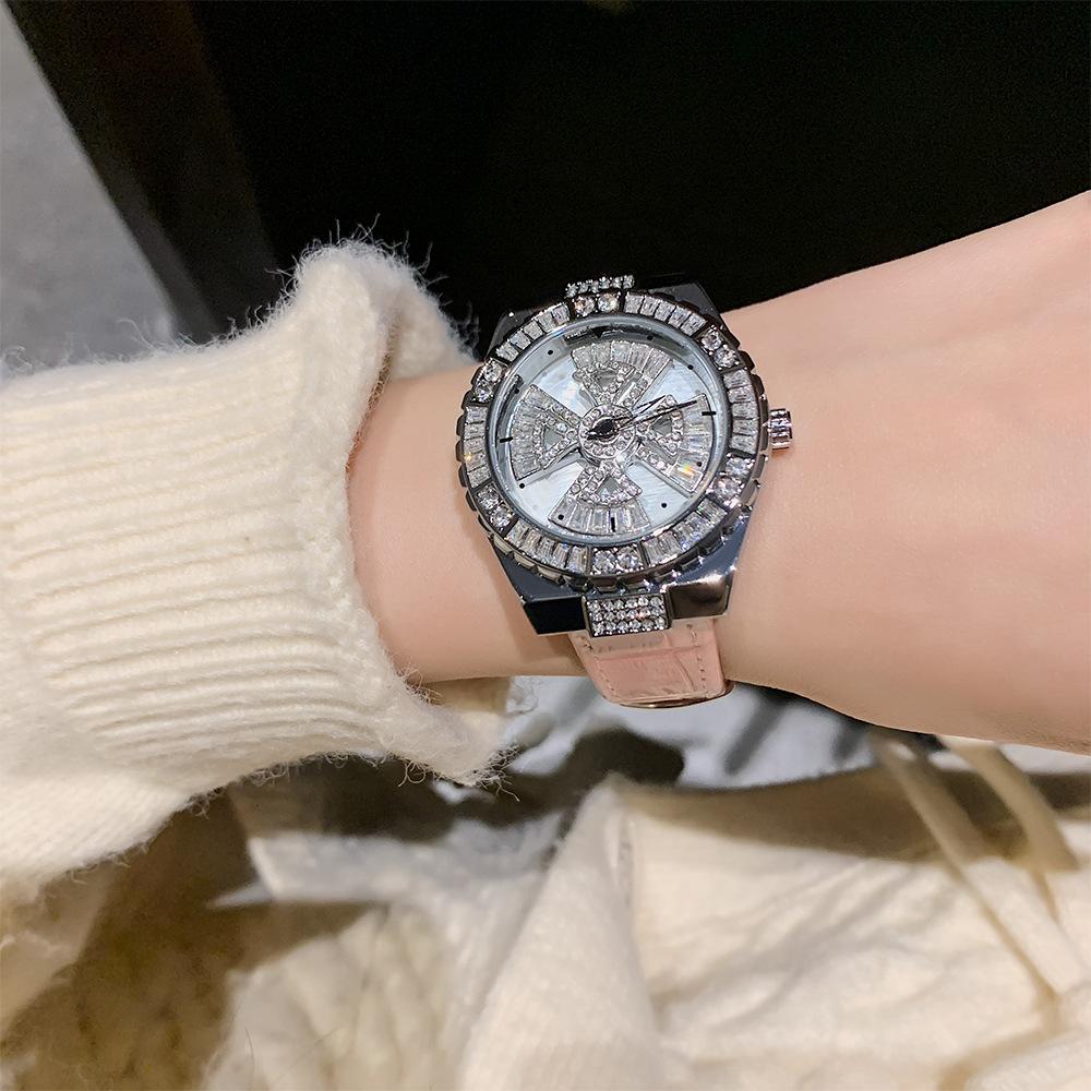 

Новые роскошные наручные часы со стразами, модный темперамент, вращающийся циферблат, женские кварцевые часы