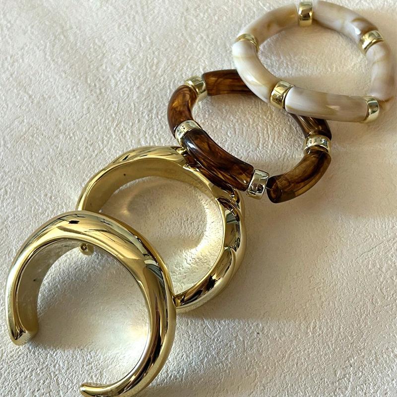 Ensemble de 4 Bracelets Bambou en Résine pour Femmes Manchette Épaisse Empilable Bracelets Manchette Tendance en Acrylique Bijoux Cadeaux pour Fête Quotidienne