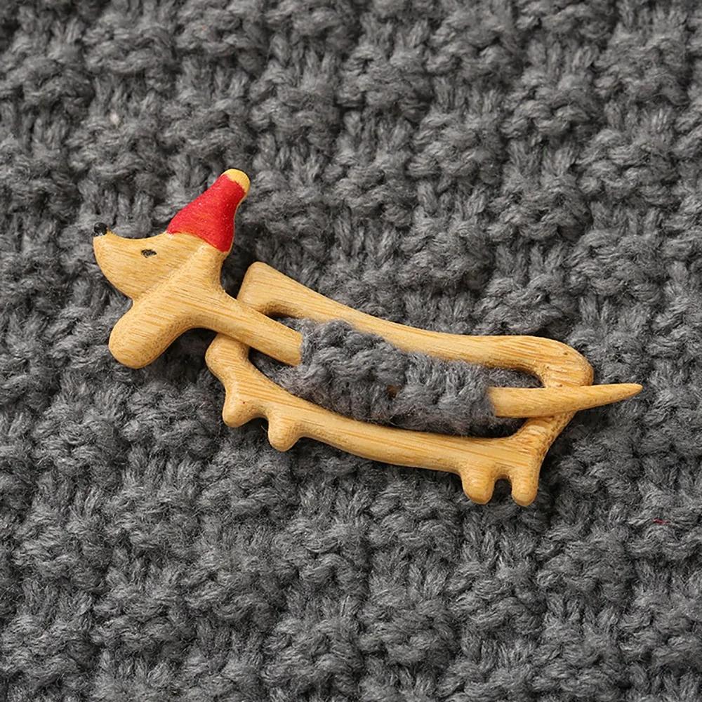Niche Design Cute Trendy Bird Bear Rabbit Animal Flower Wooden Brooch Clothing Accessory Fashion Jewelry Women Brooch
