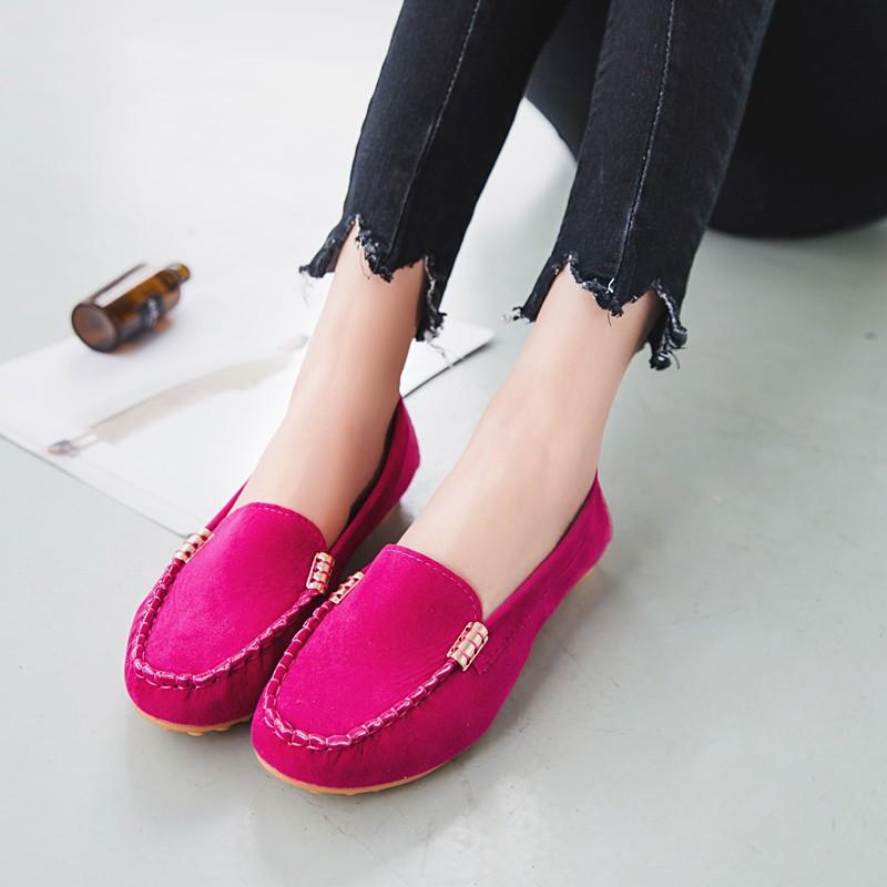 Duży rozmiar casualowe buty na płaskiej podeszwie, popularne w 2024 roku, średni dekolt, okrągły nosek, modne do noszenia na zewnątrz, leniwe buty wsuwane