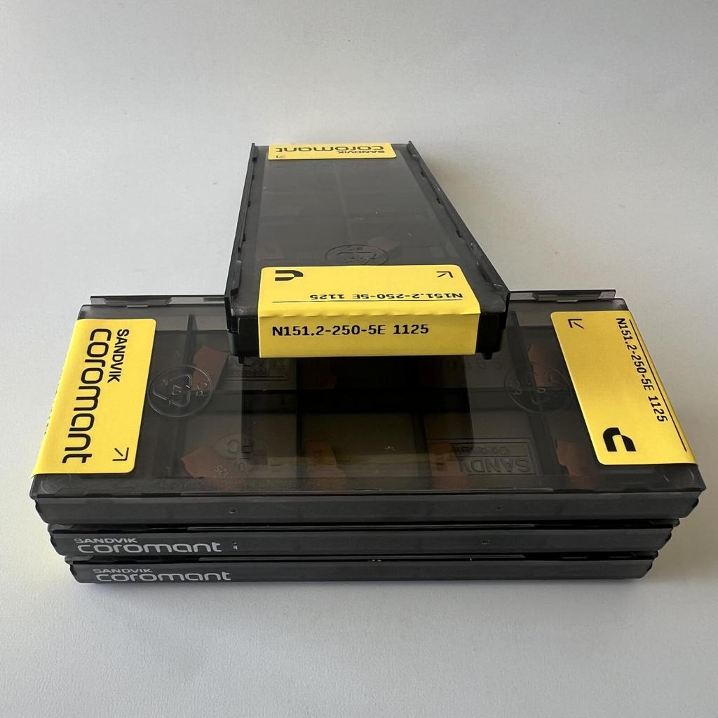 SANDVIK / N151.2-250-5E 1125 / Original Swedish hard alloy blade 10 Pcs