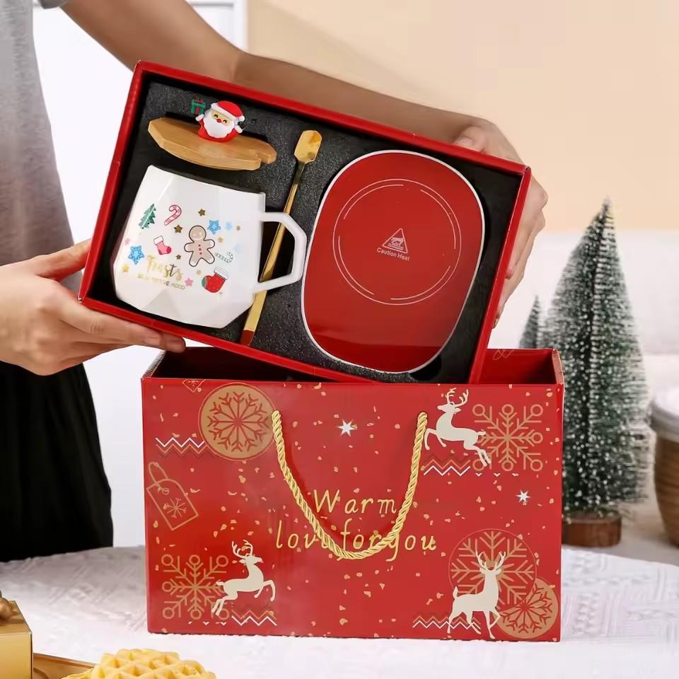 

2025 Christmas Gift Set: Warm 55℃ Ceramic Mug with Lid featuring Santa Claus for Office or Home Use 301-400ml