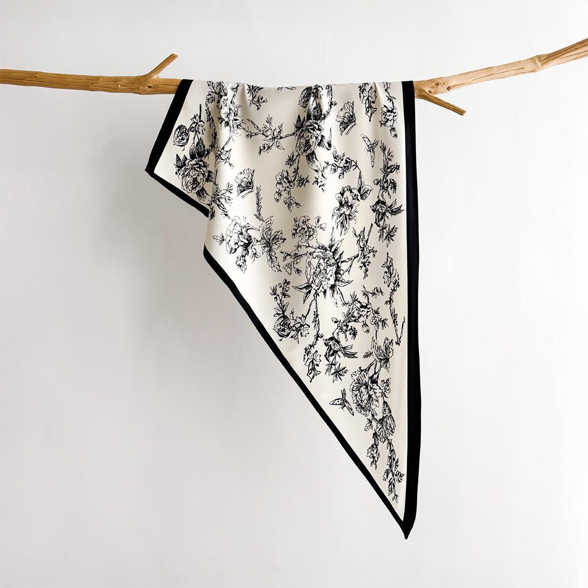 

Luxury Print Satin Triangle Scarf for Women Shawl Hijab Neckerchief Female Hair Ribbon Headband Fashion Wrap Bandana 2026 New 64x88x136cm