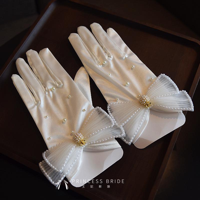 Lace Pearl Satin Bridal Gloves - Short Wedding Photo Accessory