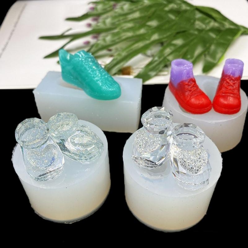 Stampo in silicone a forma di scarpe carine Stampo decorativo per ciondolo Stampo in silicone epossidico fatto a mano Stampi in resina epossidica Realizzazione di artigianato