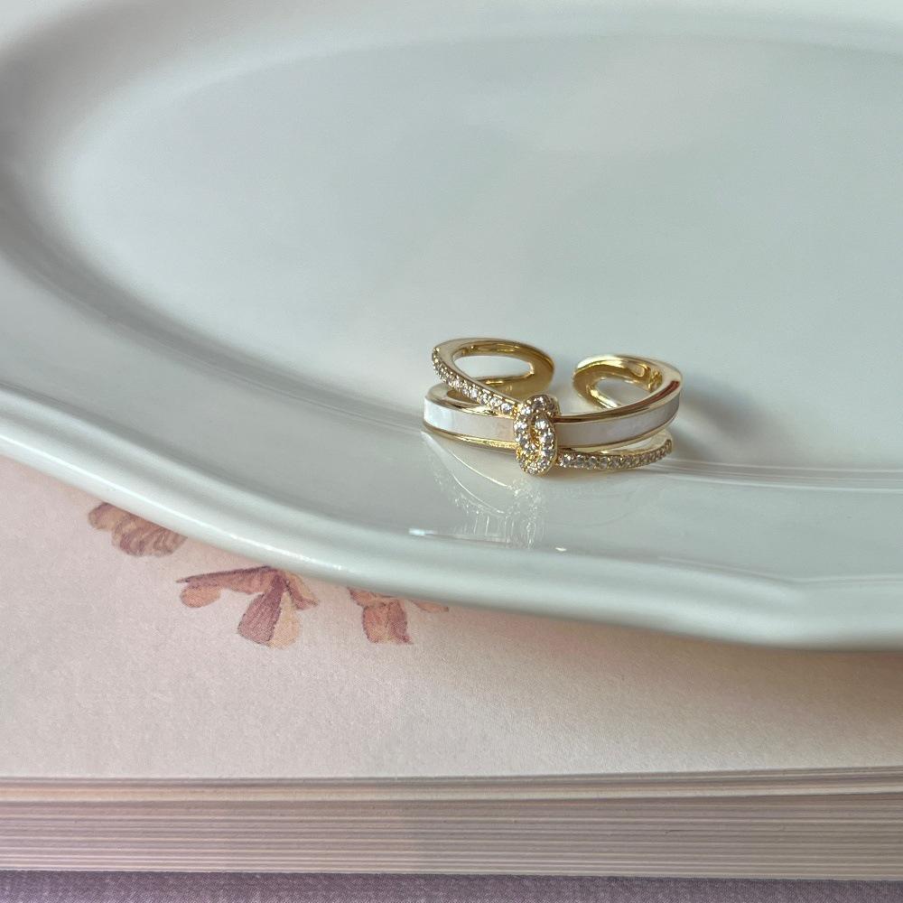 Purple Enamel Butterfly Ring - Luxurious and Vibrant, Versatile, Non-Fading Design for Women