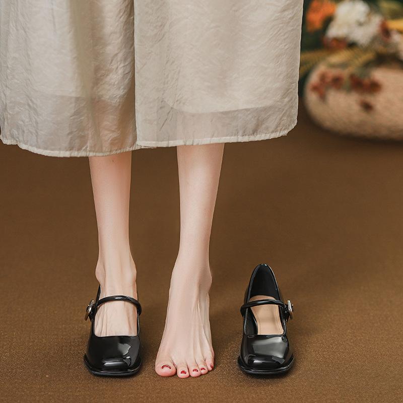 Mary Jane shoes women's French 2025 new square head thick heel black beautiful spring and autumn high-end sweet single shoes