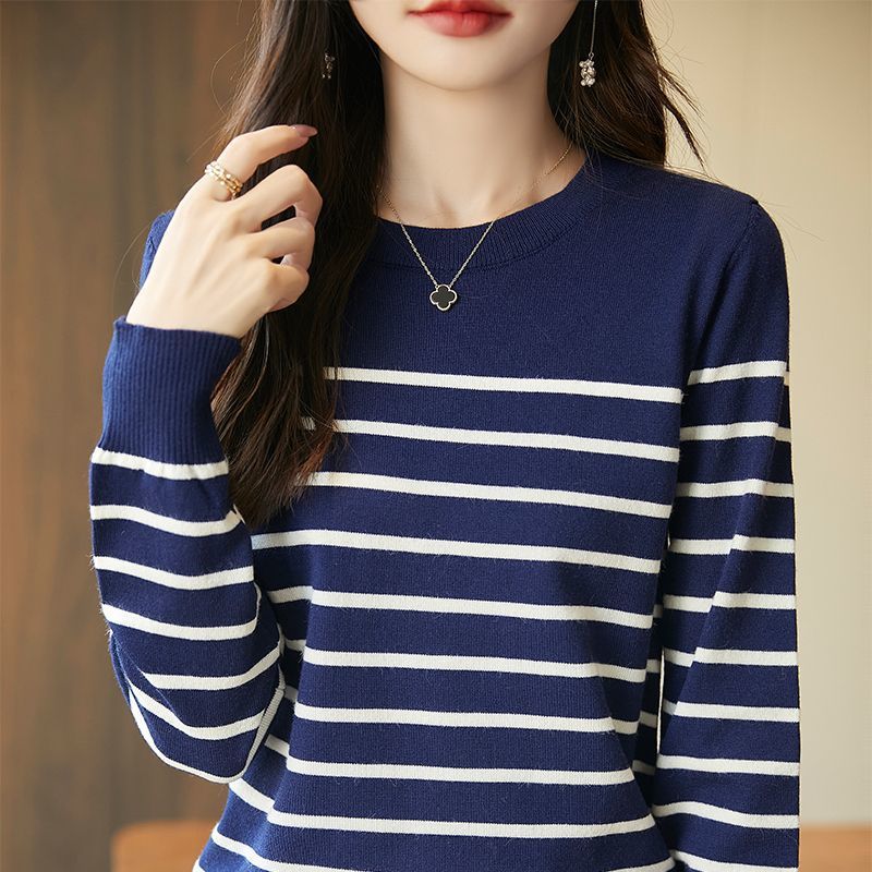 Striped Knitted Base Sweater for Women Loose Fitting Sweater for Slimming Long Sleeved Top