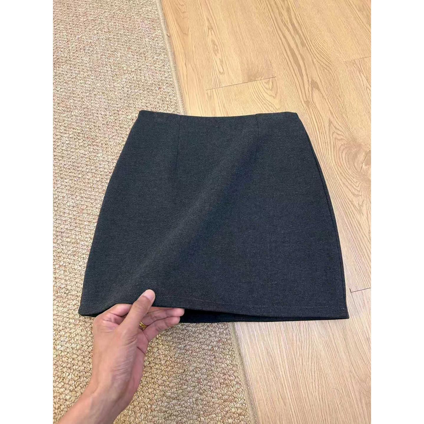 Autumn/Winter 2025 Grey Plaid Woolen A-Line Skirt - Women s Korean Style Hip-Hugging Short Skirt S