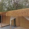 Artificial Thatched Roof Roll, Plastic Synthetic Turf for Bars Cottages Gazebos Outdoor Farmhouses and Rooftop Decor
