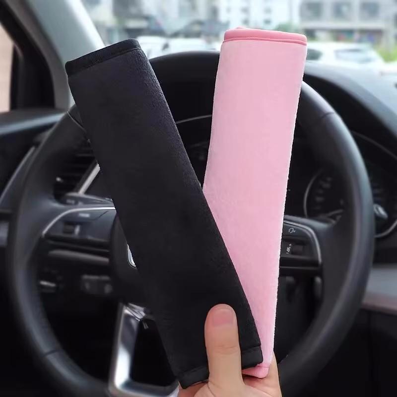 Black Pink Plush Car Seat Belt Shoulder Soft Ice Silk Universal Plush Seat Belt Protector -Season Car Accessories