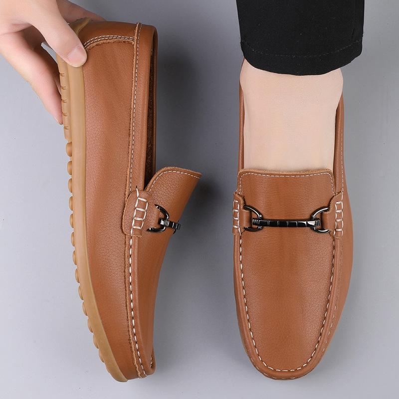 Men's Small Casual Leather Slip-on Shoes, Soft Sole, Breathable, Handmade, Large Size Driving Shoes.