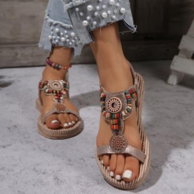 Round-toed Sandals for Women Are Versatile Shoes