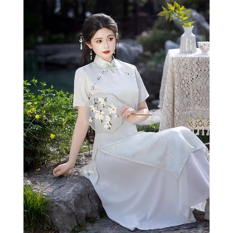 New Chinese cheongsam 1011 new improved young girl plain and elegant retro light pink Aodai national style dress