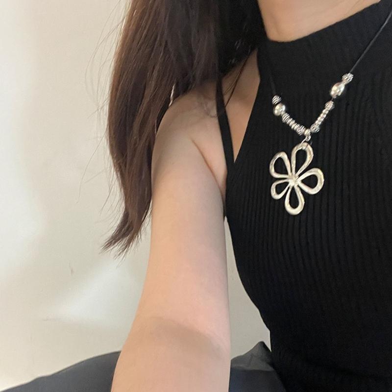 Elegant Flower Pendant Necklace Adjustable Cord Necklace Long Rope Necklace Alloy Texture for Fashion Enthusiasts
