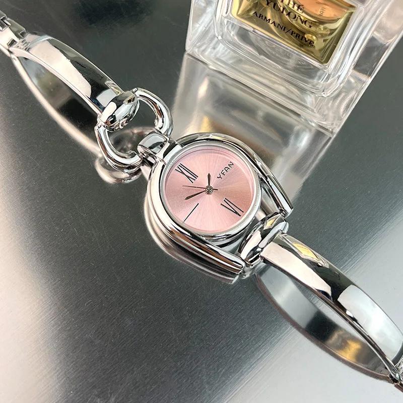 Simple Women's Quartz Wristwatches Stainless Steel Strap Small Dial Fashion Exquisite Quartz Watch for Women Relógio Feminino