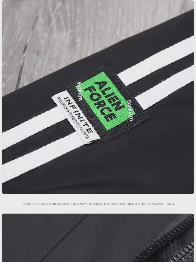 Men's Japanese Style Hooded Jacket: Trendy, Simple Long Sleeve Outerwear for Spring & Autumn.