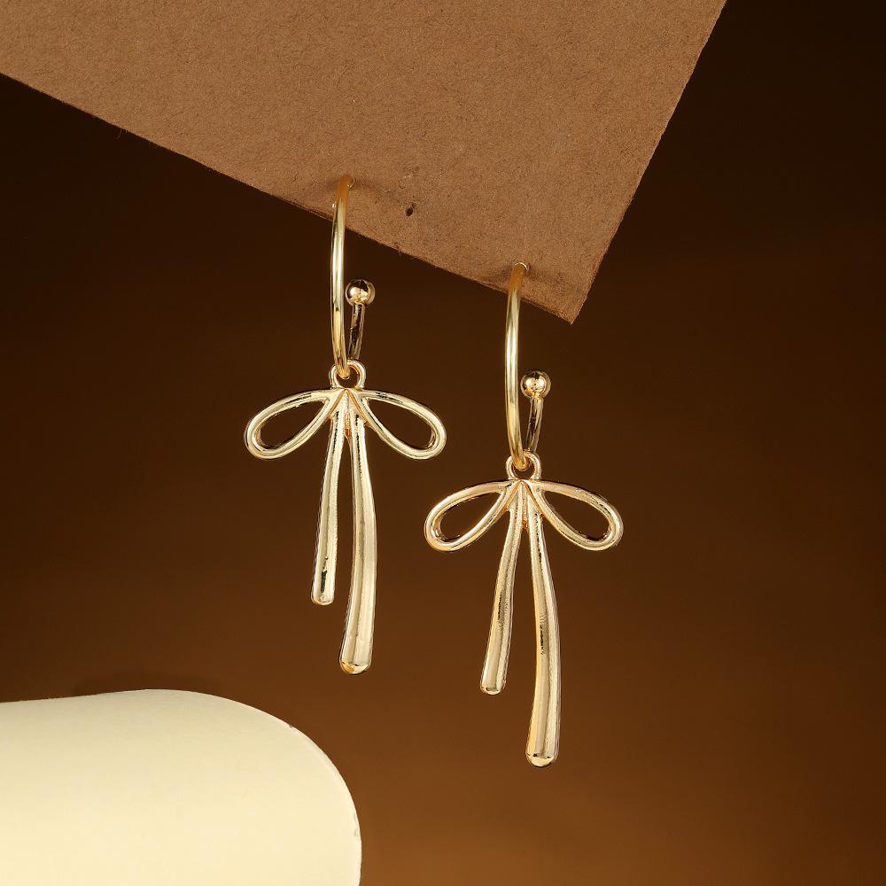 Sweet And Simple Bow Pendant Earrings For Women, Light Luxury And High-End Personalized Niche Earrings.