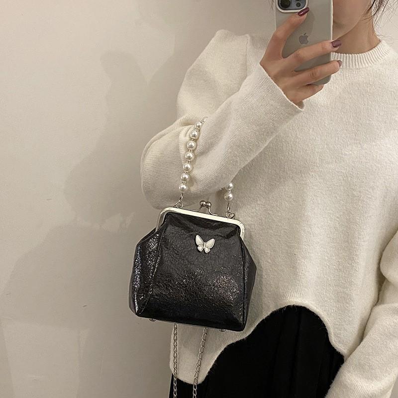 

Pearl Chain Cross-carrying Small Bag Women s Western-style All-matching Single Shoulder Square Internet Celebrity Portable Dinner чорний