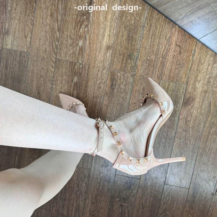 Nude high heels women's 2025 new summer fine heel rivet temperament advanced not tired foot bag head word with single shoes
