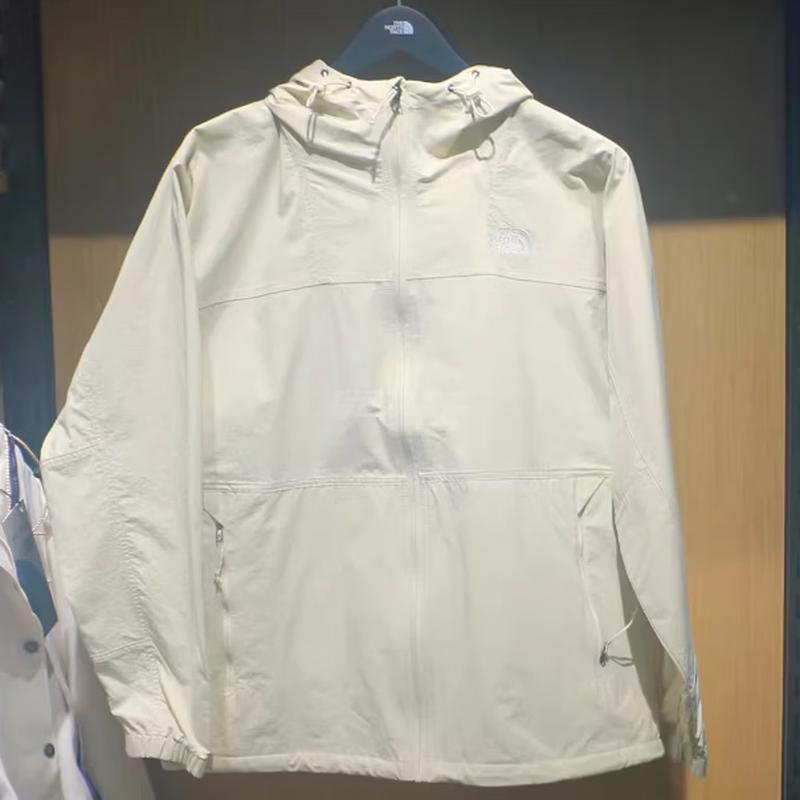 The North Face Men's Sun-Protective Windbreaker Jacket