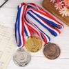 Kovové medaile s krční stuhou ve stylu zlaté, stříbrné a bronzové barvy pro sport, akademické soutěže nebo jakoukoli jinou soutěž Průměr