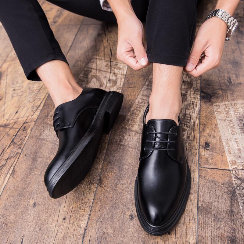 Man Classic Pointed Oxfords Shoes Moccasins Casual Leather Shoes High Quality Lace Up Mens Brogue Style Shoes Luxury Homme