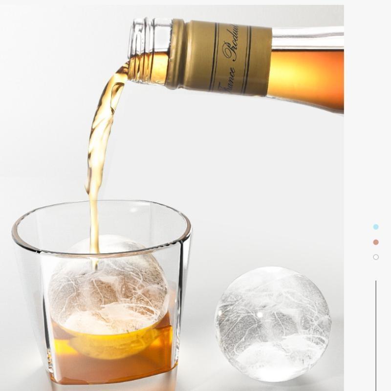 Ishockeyformar för att göra matklassade whiskyiskuber