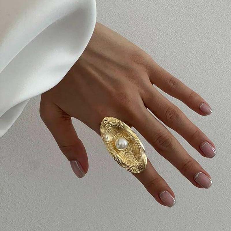 Exaggerated Metal Big Pearl Flower Rings for Women Retro Gold Color Irregular Geometric Circle Leaf Opening Finger Ring Jewelry
