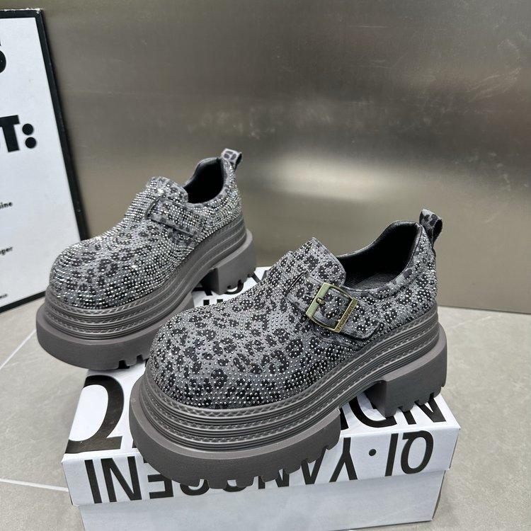 

[youshilai] Европейская станция стразы полный бриллиант леопардовый принт толстая подошва маффин маленький человек JK маленькие кожаные туфли лоферы 35